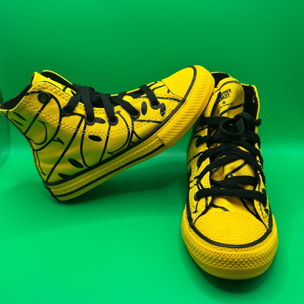Converse Chinatown Market CTAS Hi Cyber Yellow/Black Youth Size 12